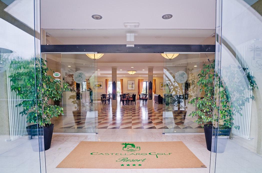 Castellaro Golf Resort Exterior photo