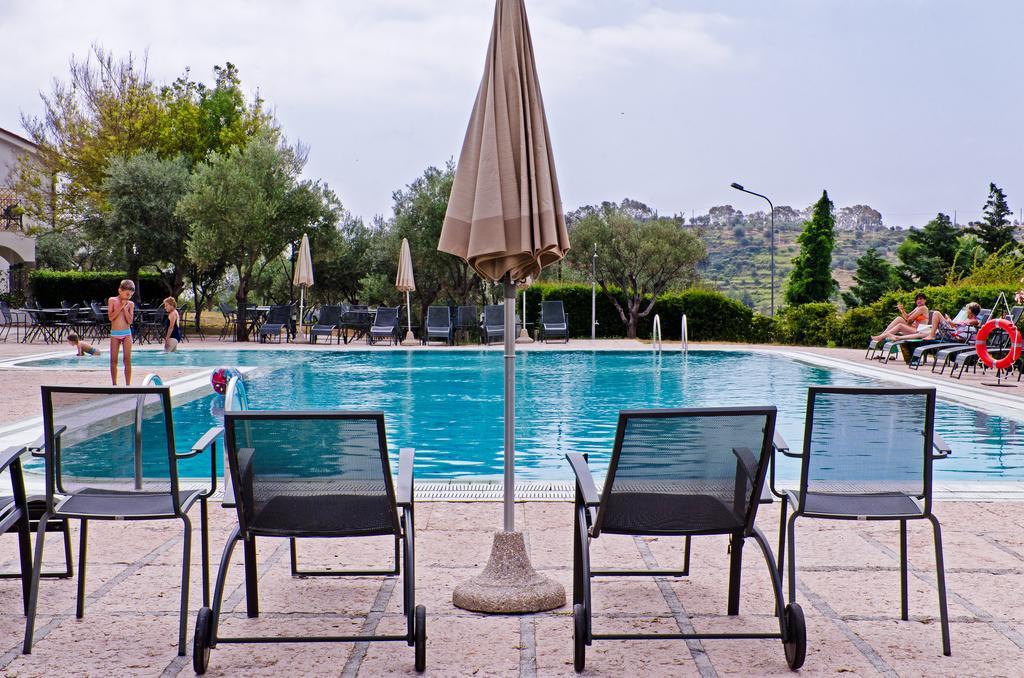 Castellaro Golf Resort Exterior photo