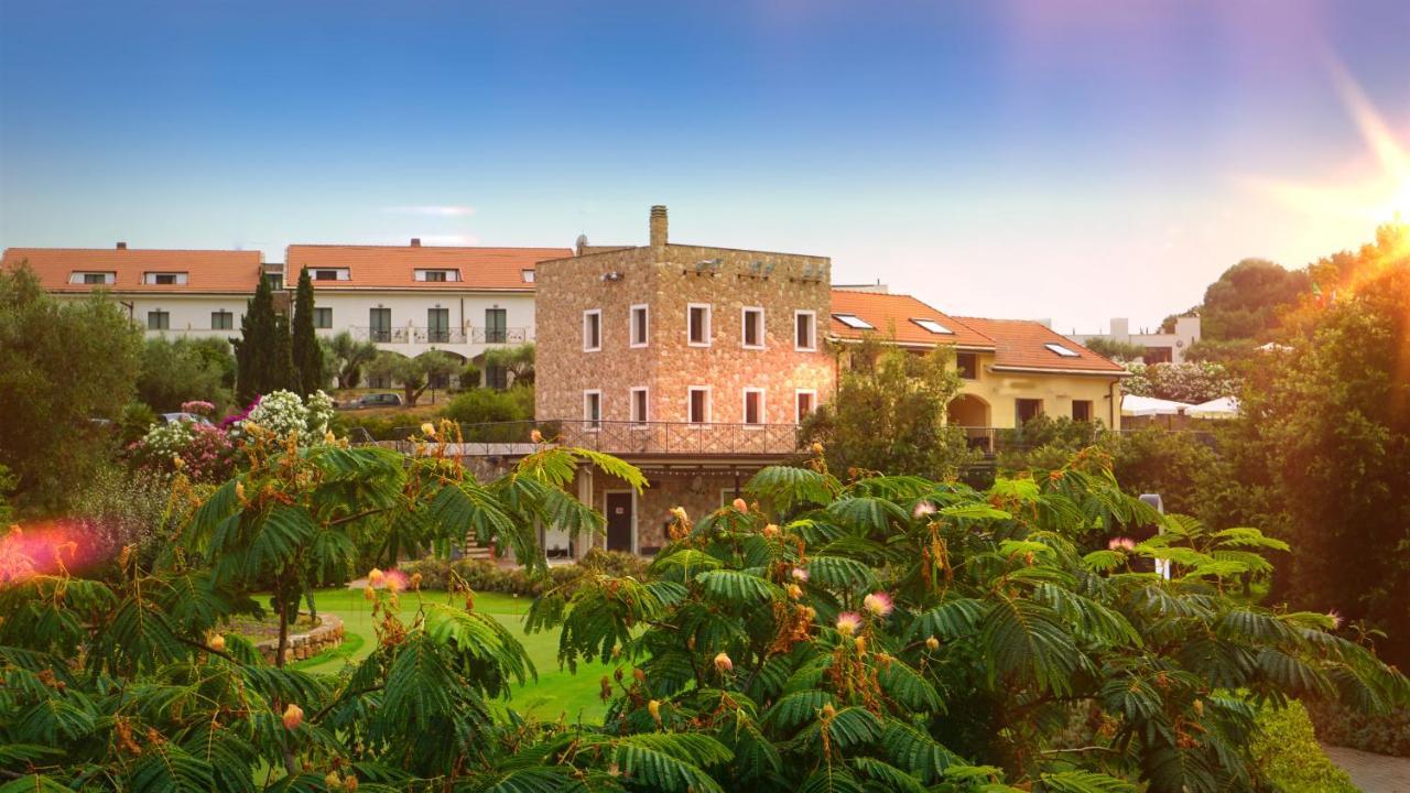 Castellaro Golf Resort Exterior photo